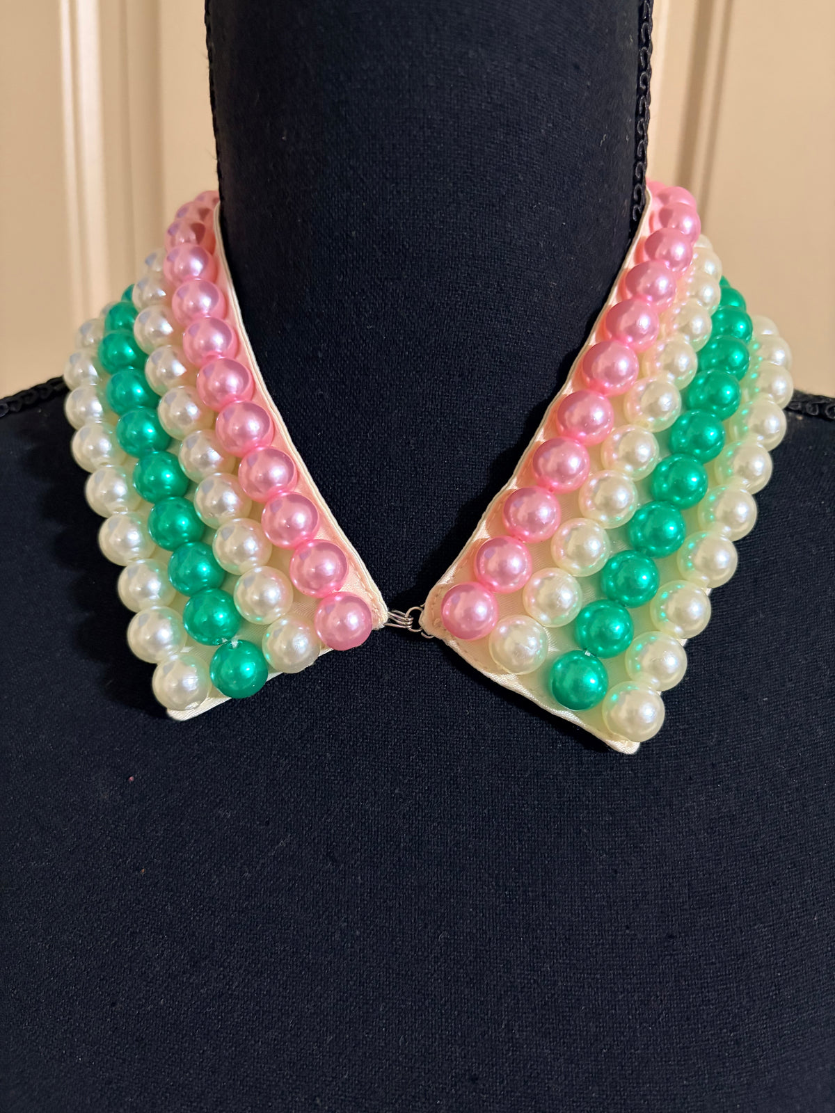 Pink/Pearl/Green Collar